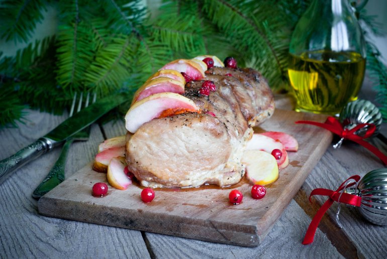 Свинина с&nbsp;яблоками