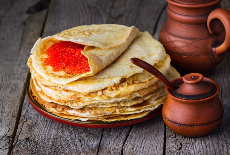 Млинці з&nbsp;ікрою