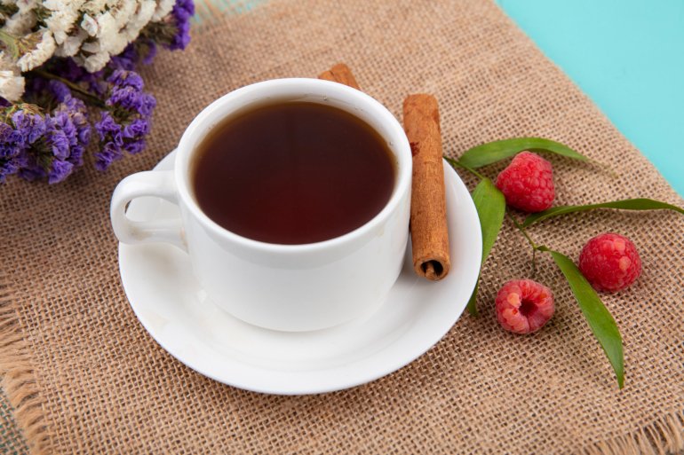 Насушіть листя малини влітку