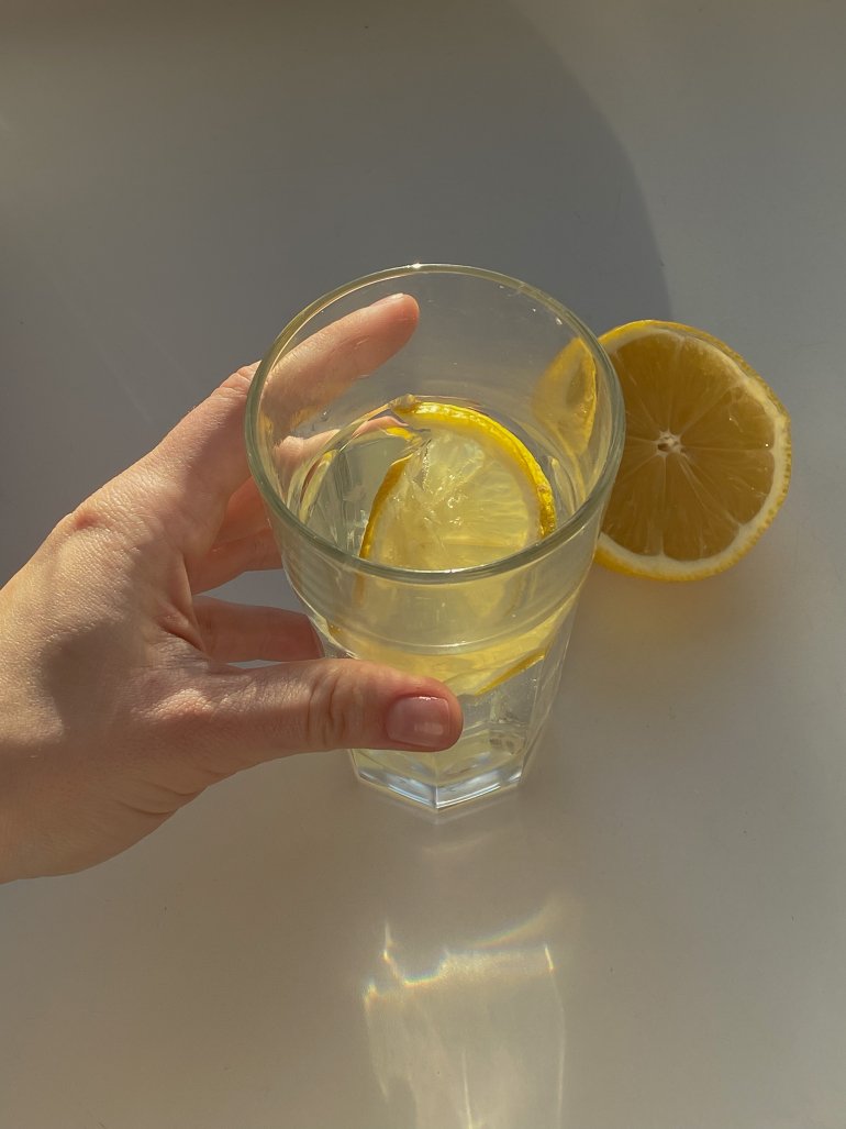 Пиття чистої води дуже важливе для метаболізму і&nbsp;суттєво впливає на&nbsp;схуднення