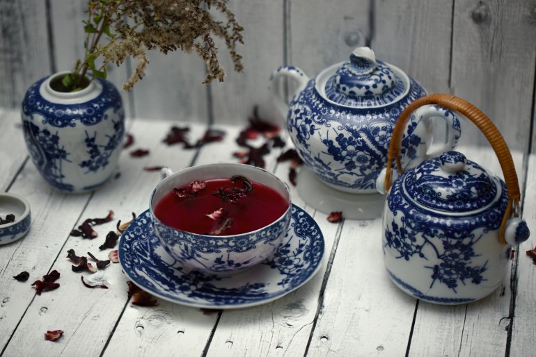 Чай каркаде выбирают люди с&nbsp;решительным характером