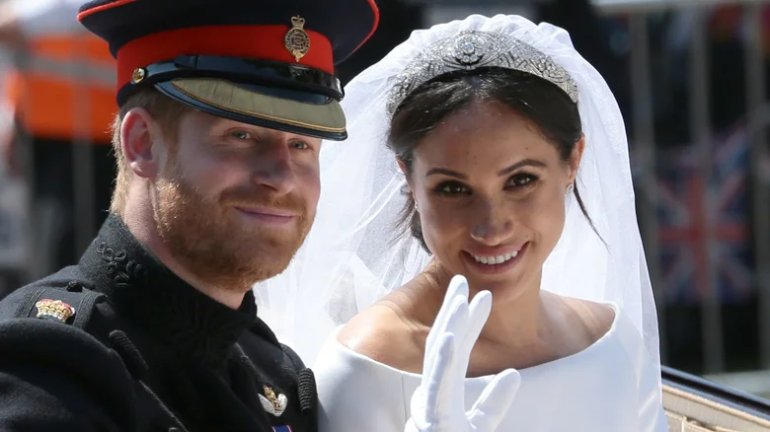 Меган и&nbsp;Гарри во&nbsp;время своей свадьбы. Фото: www.tastingtable.com
