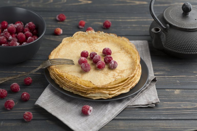 Посмажені млинці або оладки добре зберігаються в&nbsp;морозилці