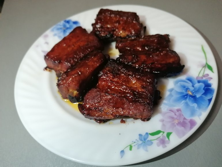 Фото автора рецепта, Аліни Коноплянченко. Запечені свинячі реберця.