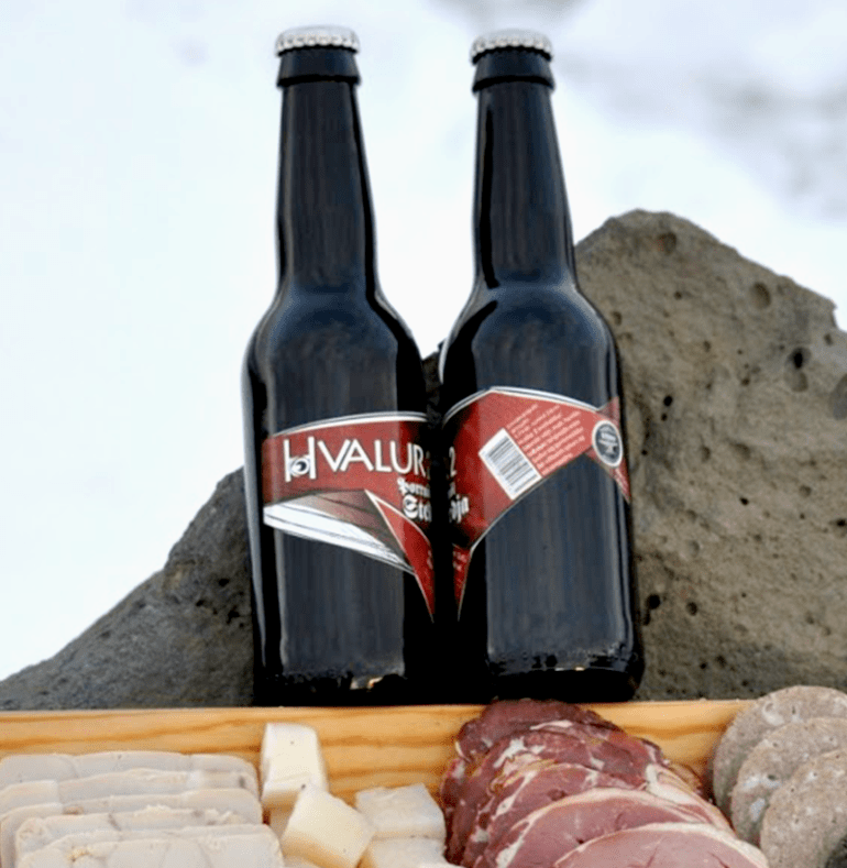 Пиво з&nbsp;яєчок кита. Фото: www.esquire.com