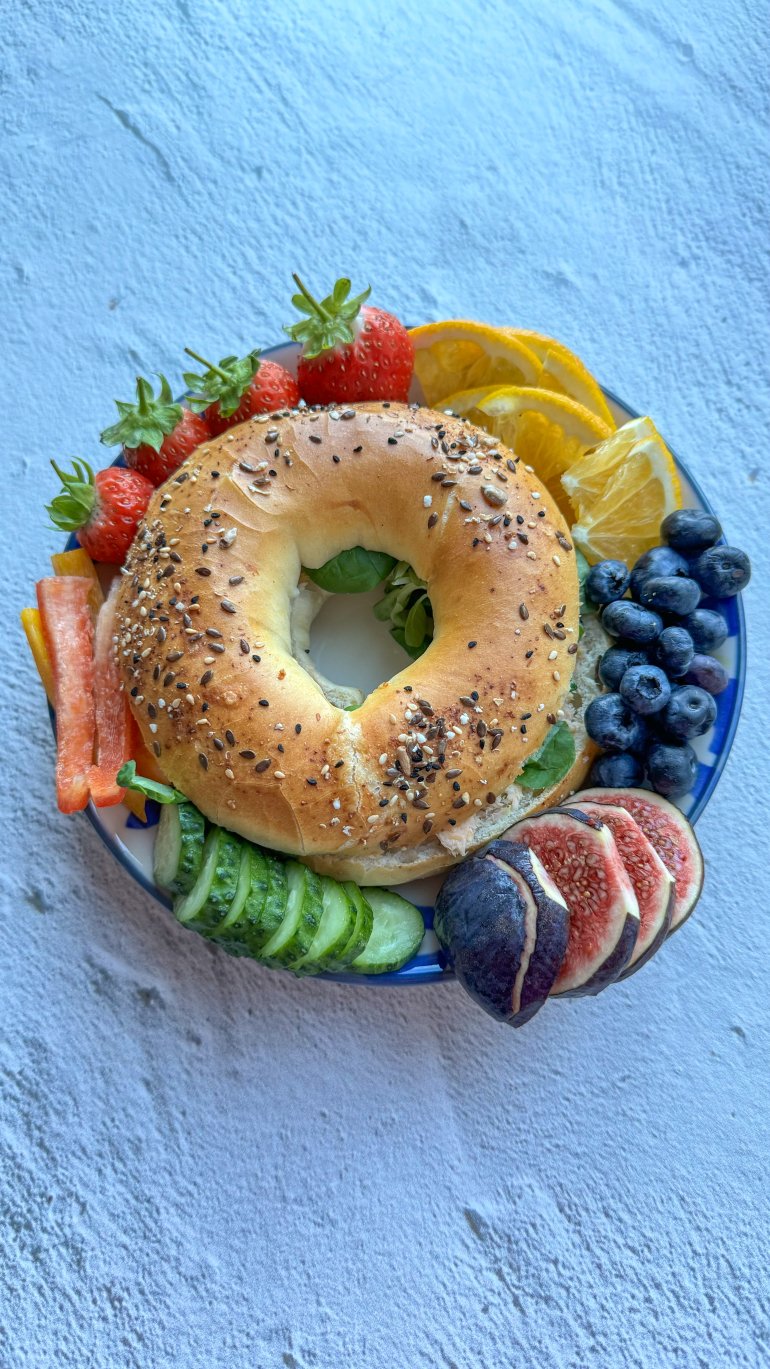 Основу здорового харчування складають базові групи продуктів