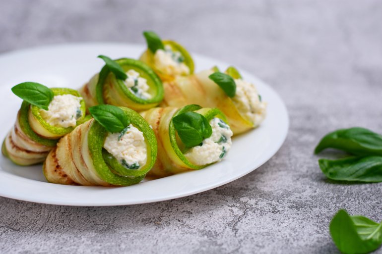 Роли з&nbsp;цукіні