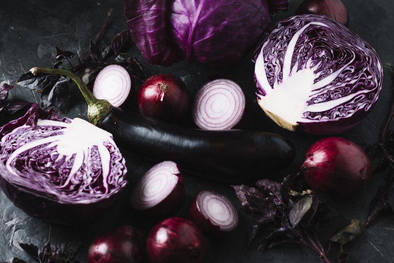 Червона капуста містить корисну для кишківника клітковину