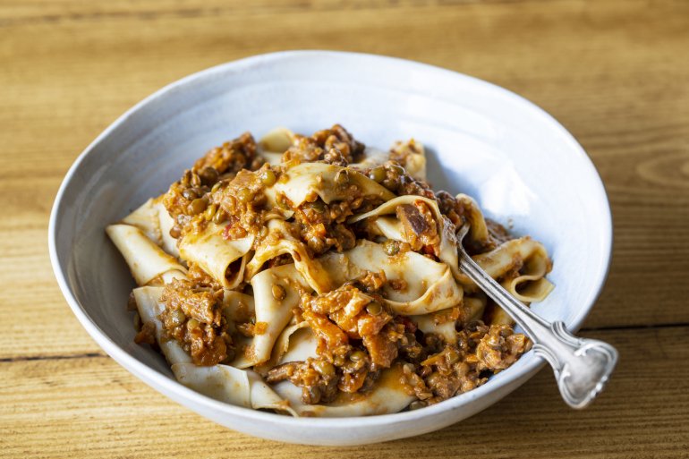 Паста із&nbsp;сочевичним рагу