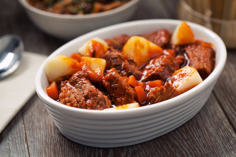 Картопля з&nbsp;тушонкою