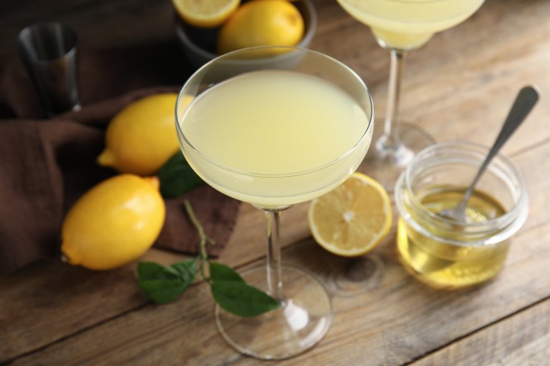 Коктейль Bee’s Knees