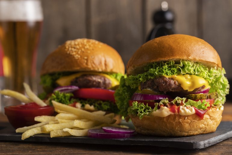 Бургери з&nbsp;картоплею фрі