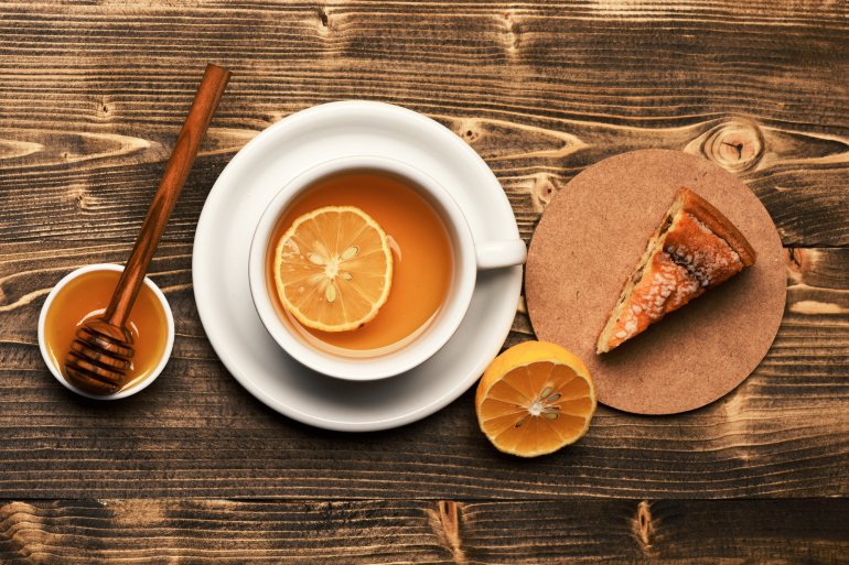 Чай з&nbsp;медом полегшує менструальний біль