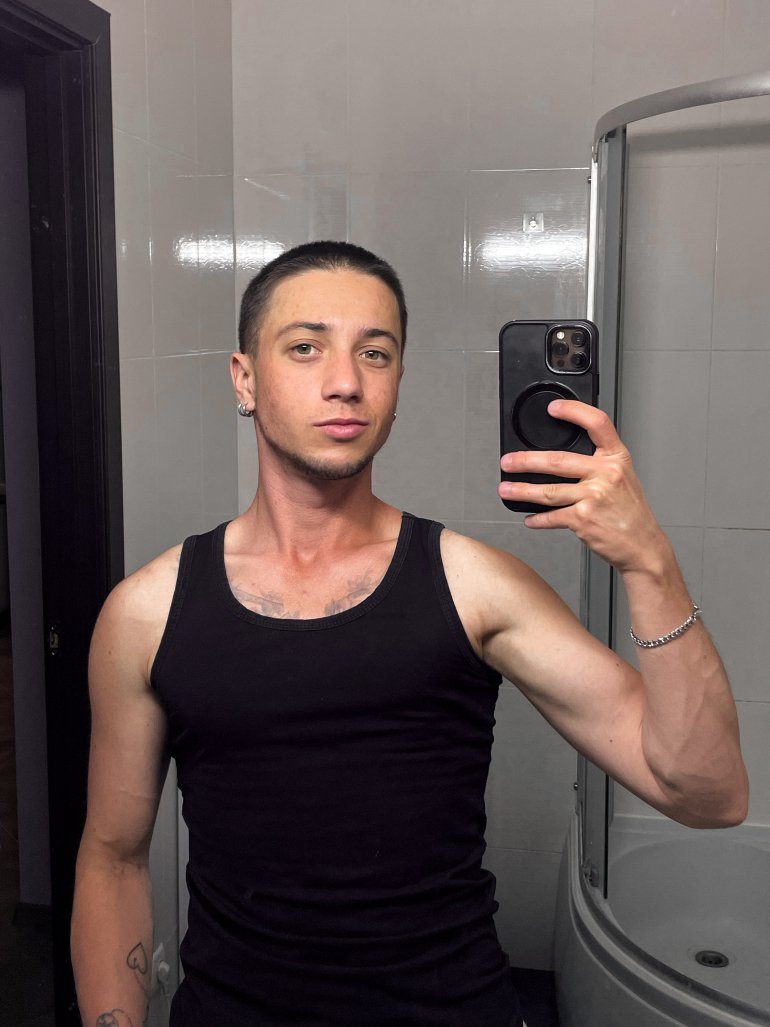 Леон намагається стежити за&nbsp;своїм раціоном і&nbsp;займатися спортом