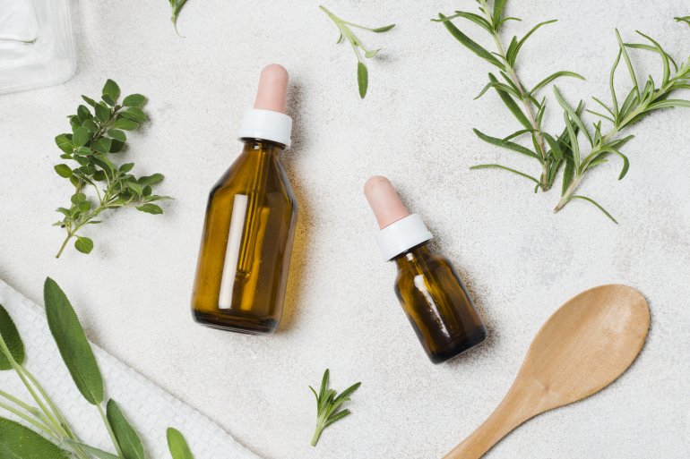 CBD буває у формі олії, цукерок, крему