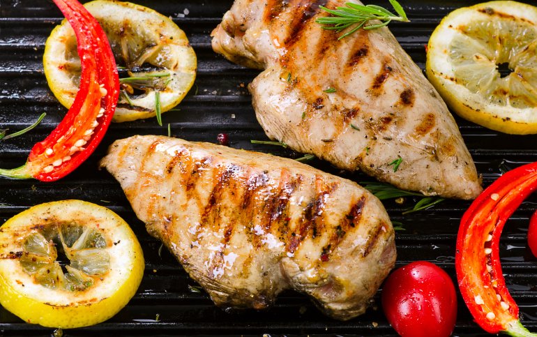 Куряче філе на грилі