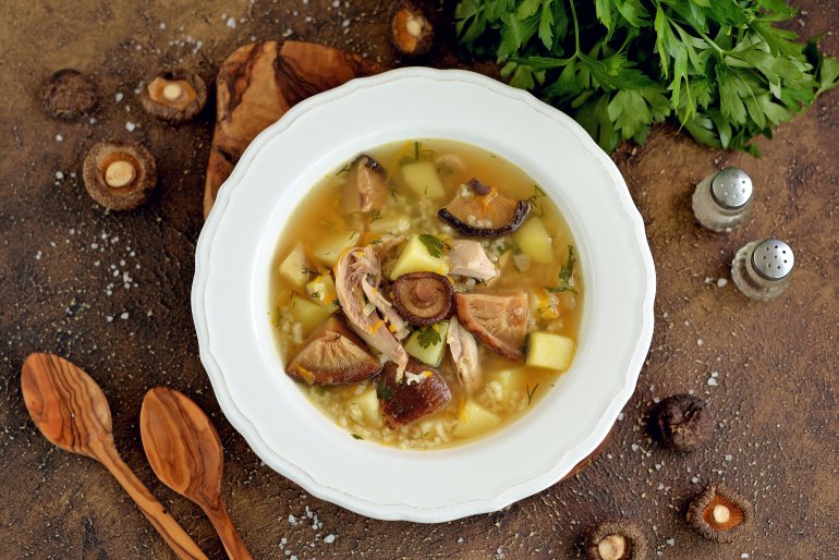 Суп з&nbsp;маслюками