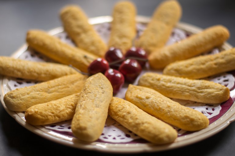 Трубочки з&nbsp;вишнею