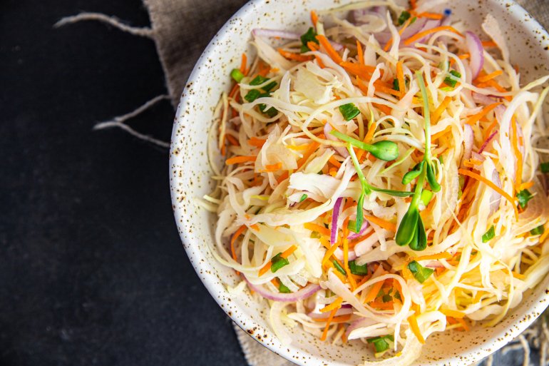 Заправ салат яблучним оцтом