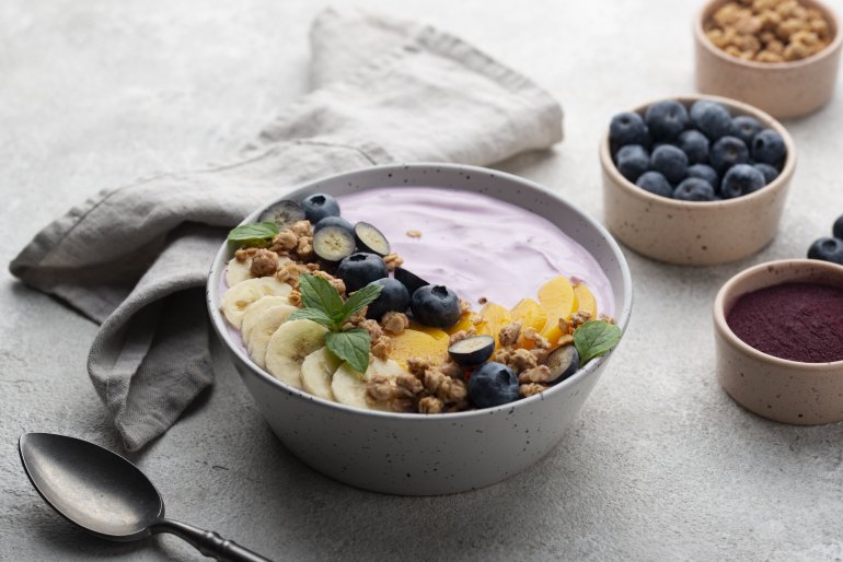 Смузі-боул має густу основу