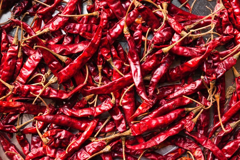 Семена из&nbsp;острых перцев лучше удалять