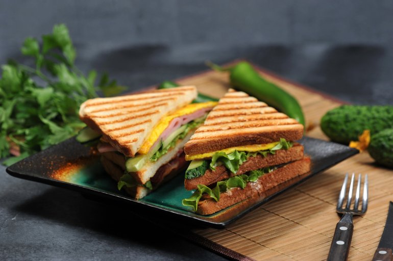 Сендвічі з омлетом