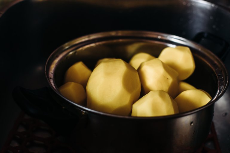 Сира картопля може бути токсичною