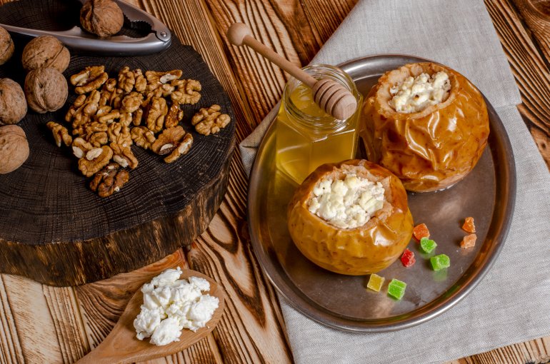 Печеные яблоки