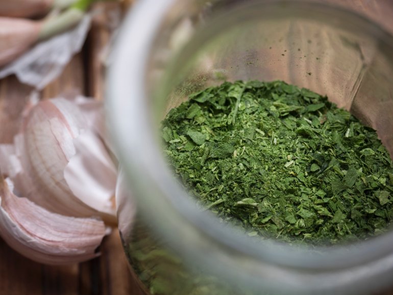 Сушена петрушка