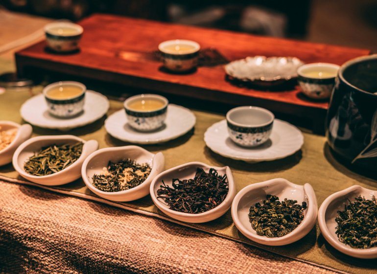 Новачкам: Da&nbsp;Hong Pao, Байа Бруньки, Жовтий МаоФен
